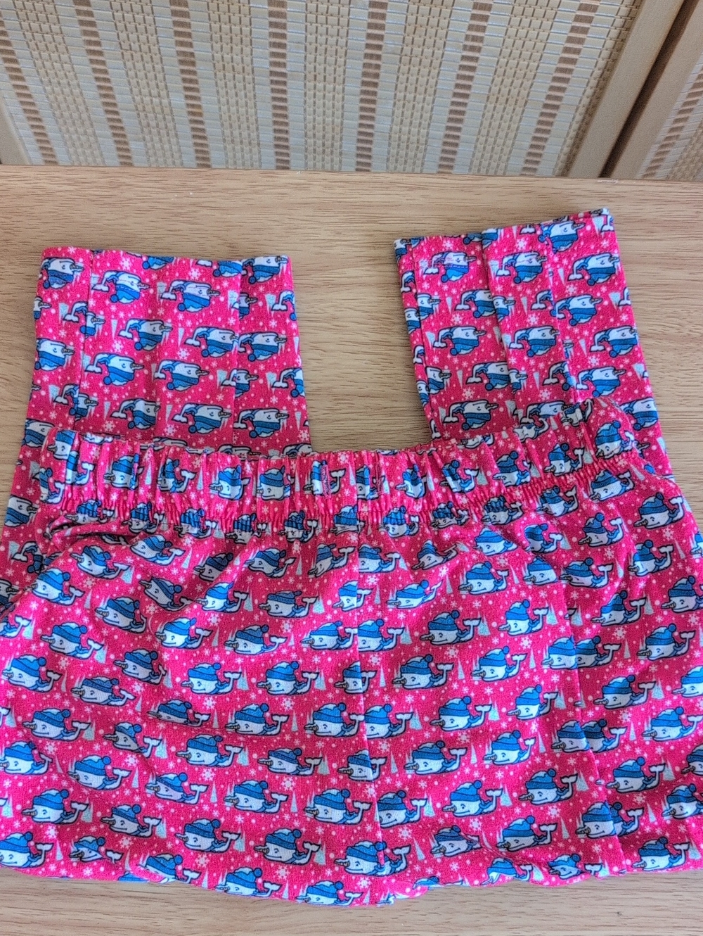 Vineyard Vines Pink Whale Print Pajama Bottoms W/ Snowflakes Icicles Hat & Scarf